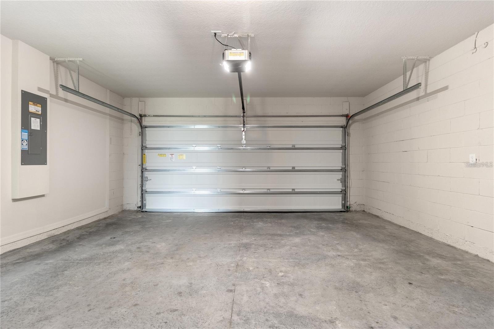 HAMMOCK RESERVE PH 1 - Residential Lease