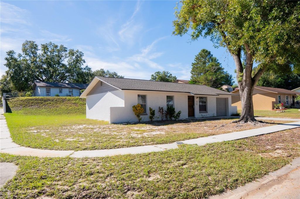 Photo of 434 W 17th Street, Apopka, FL 32703 (MLS # O6367356)