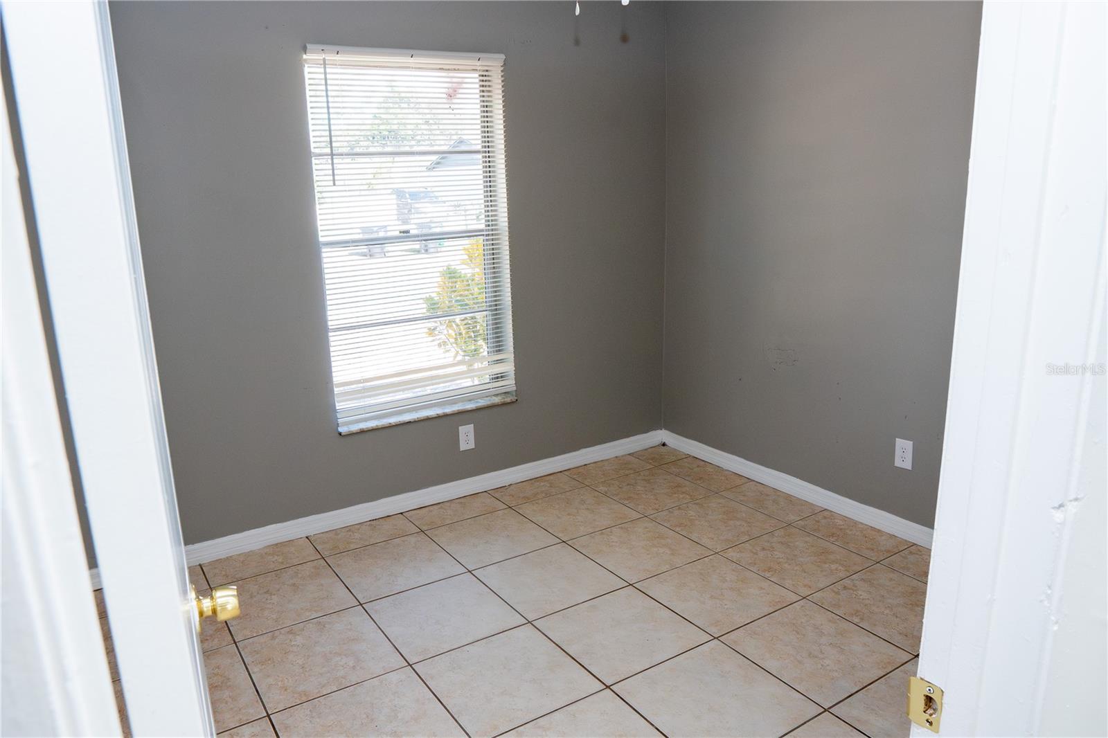 LAKE OPAL ESTATES - Residential Lease