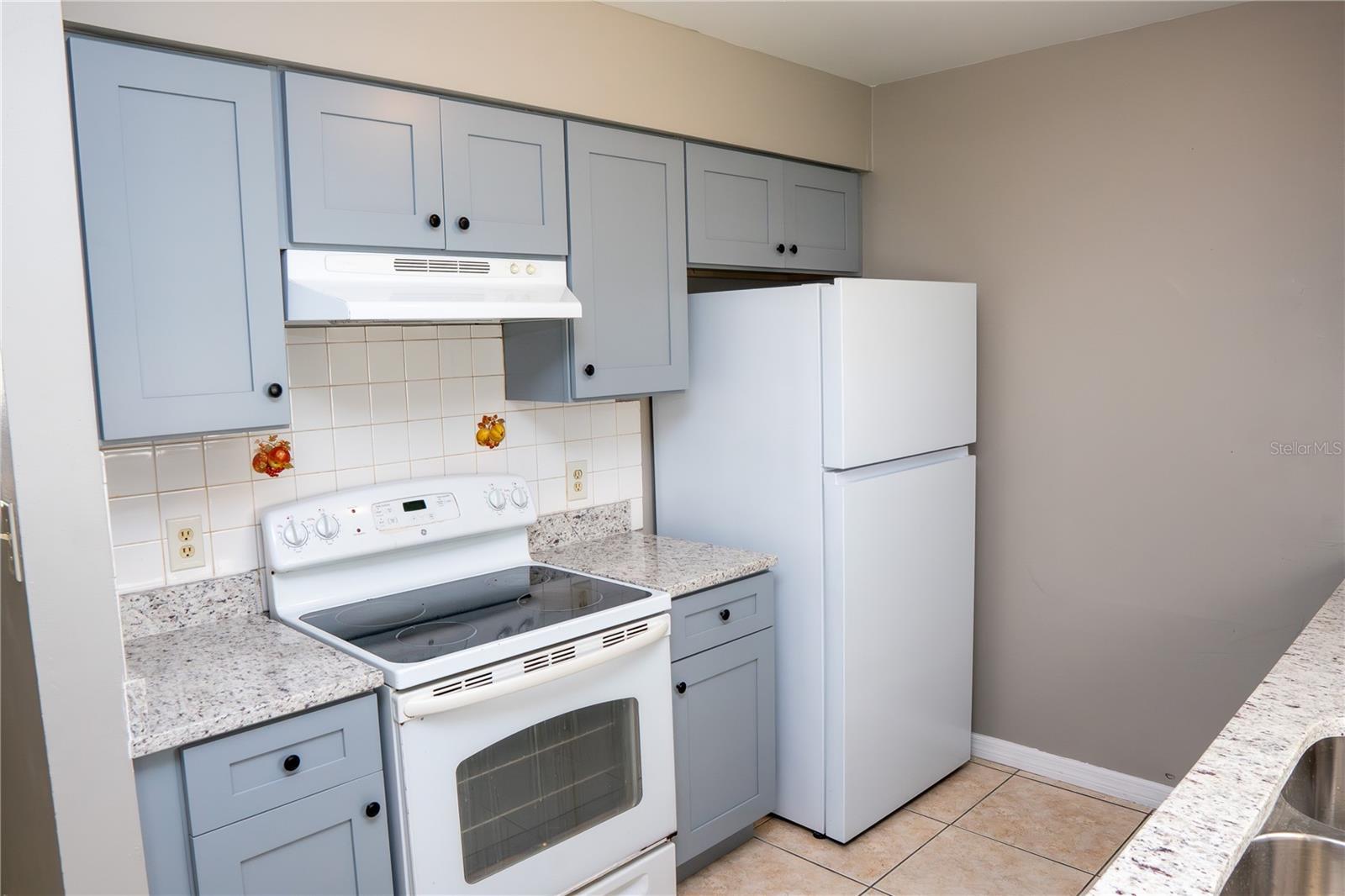 LAKE OPAL ESTATES - Residential Lease