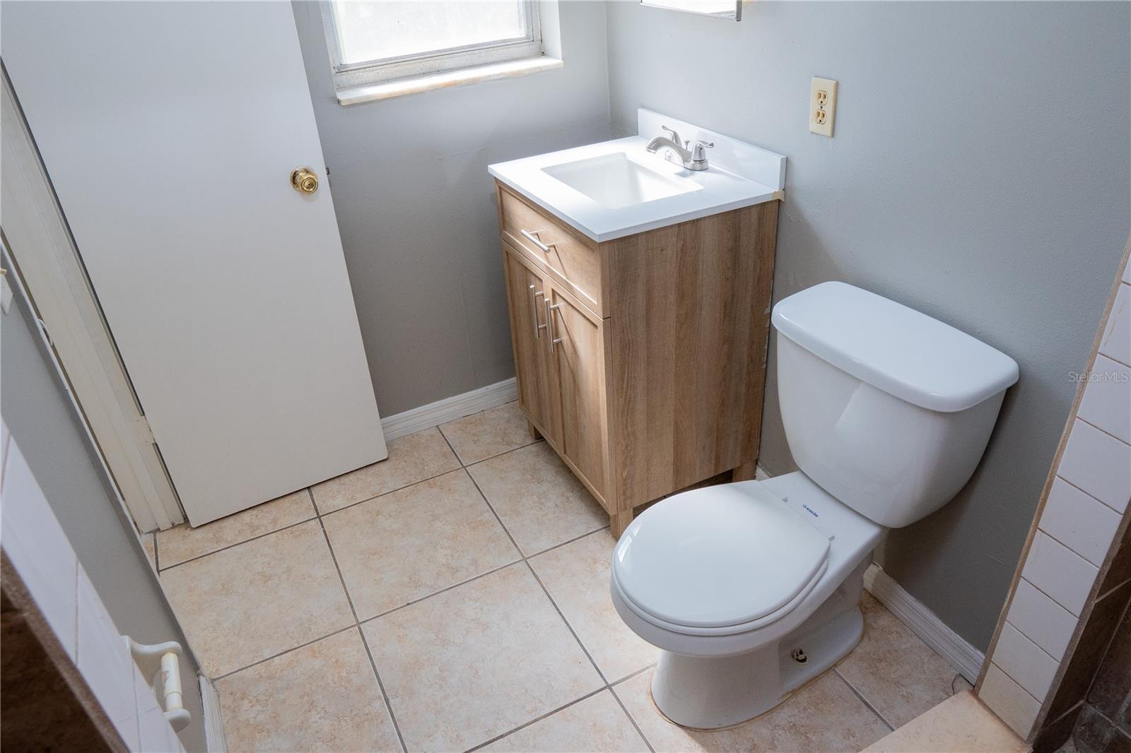 LAKE OPAL ESTATES - Residential Lease