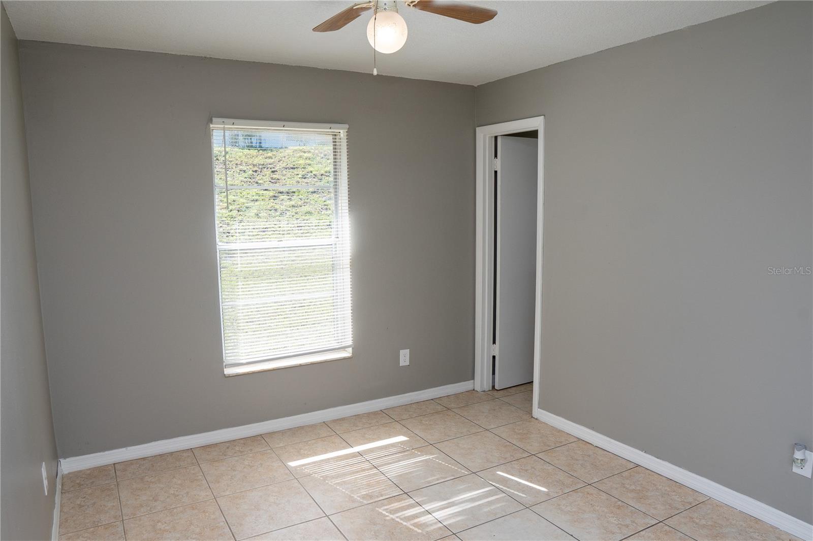 LAKE OPAL ESTATES - Residential Lease