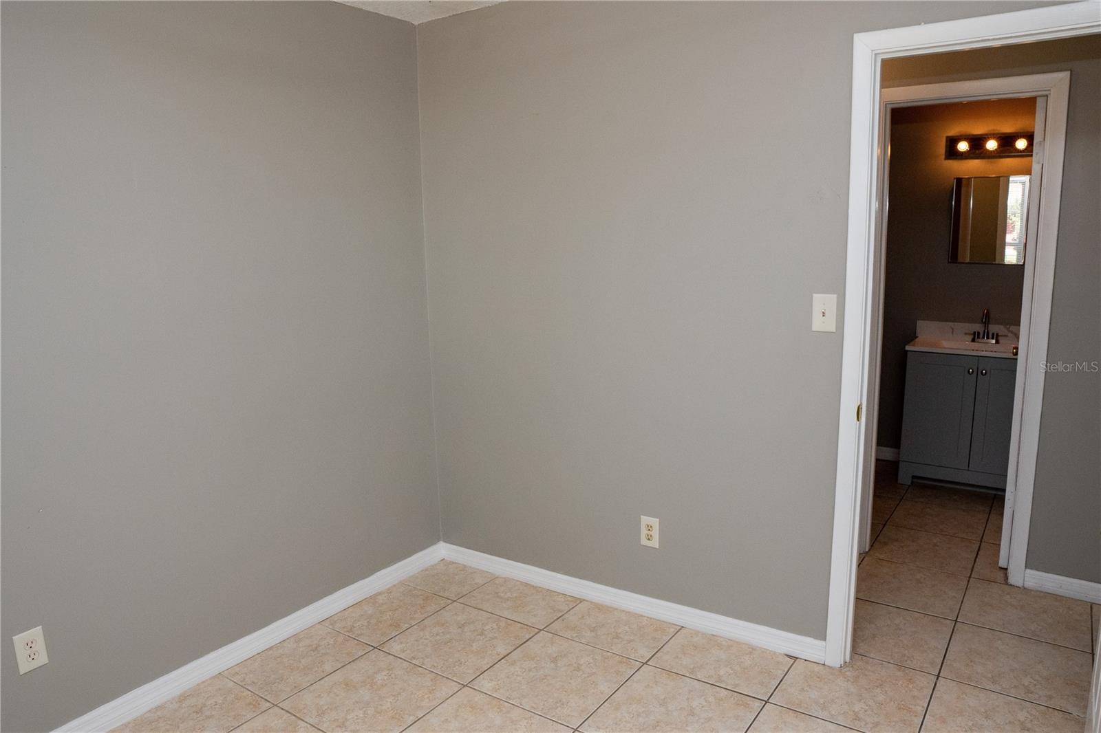 LAKE OPAL ESTATES - Residential Lease