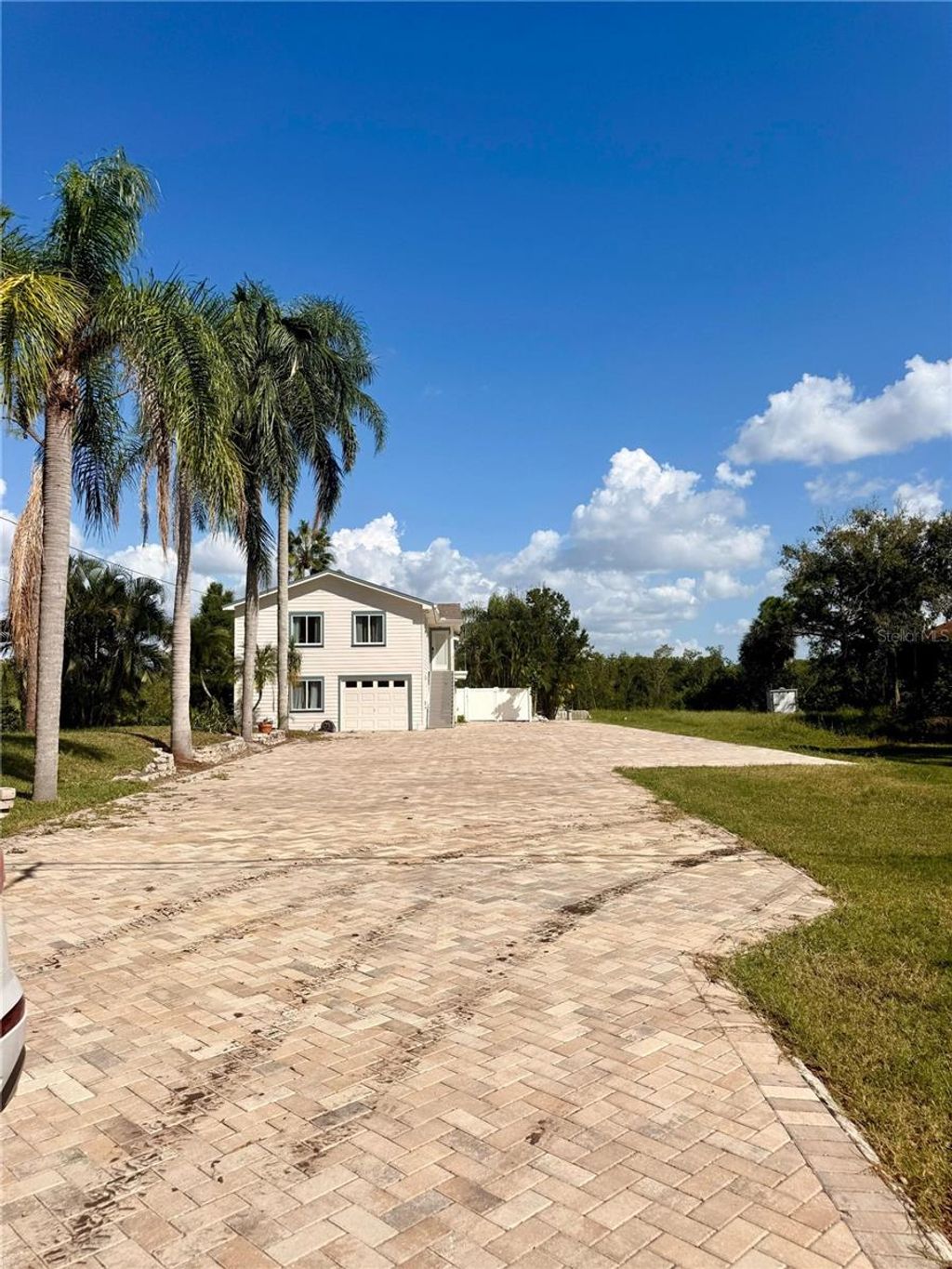 Photo of 8117 Bay Drive, Tampa, FL 33635 (MLS # S5136387)