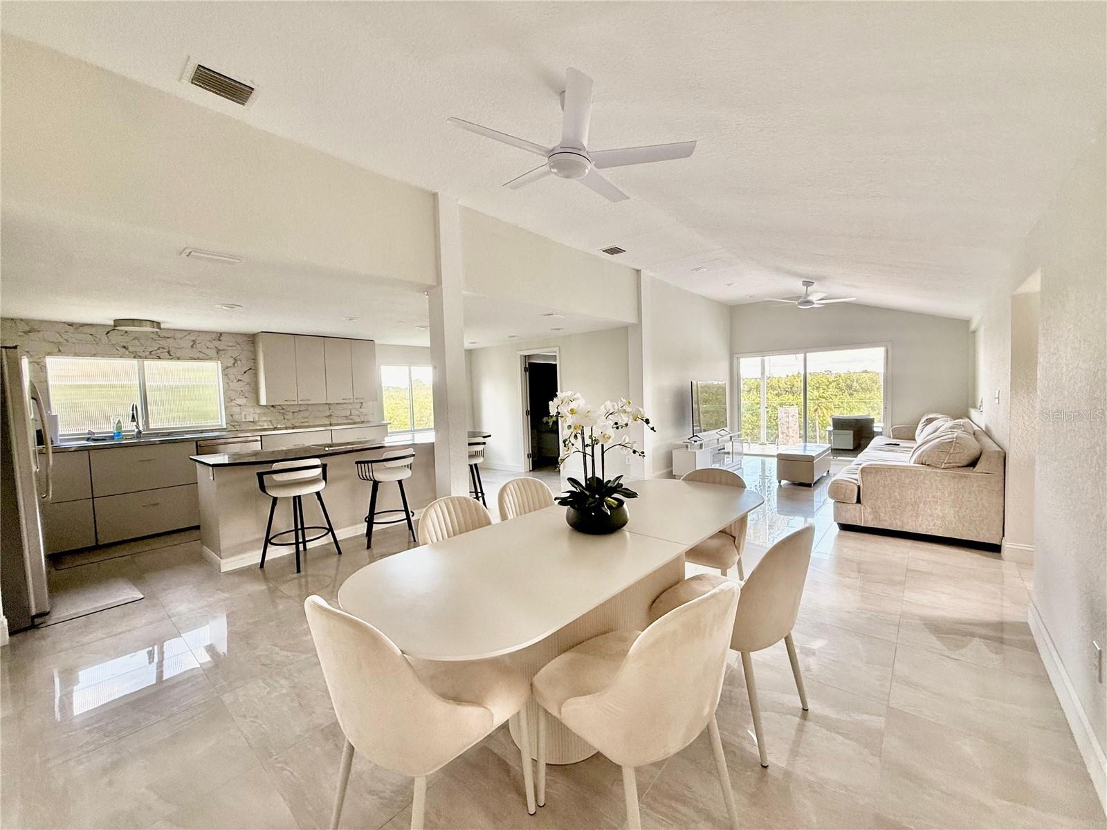 8117 BAY DRIVE