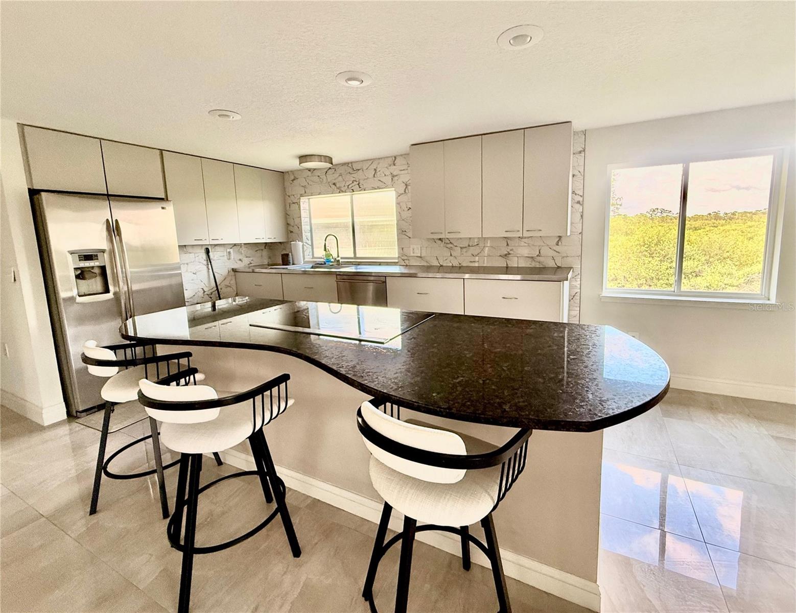 8117 BAY DRIVE