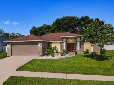 A home in LAKELAND