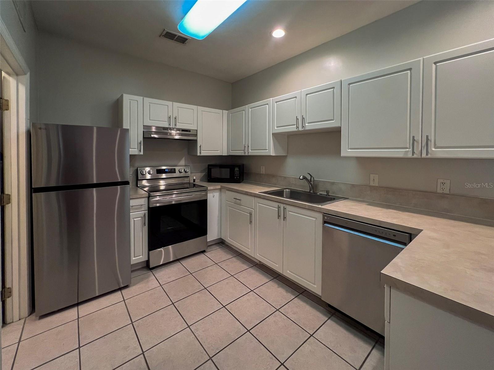 GREENS CONDOS AT WEST END - Residential Lease