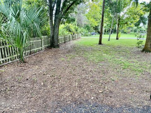 A home in DEBARY