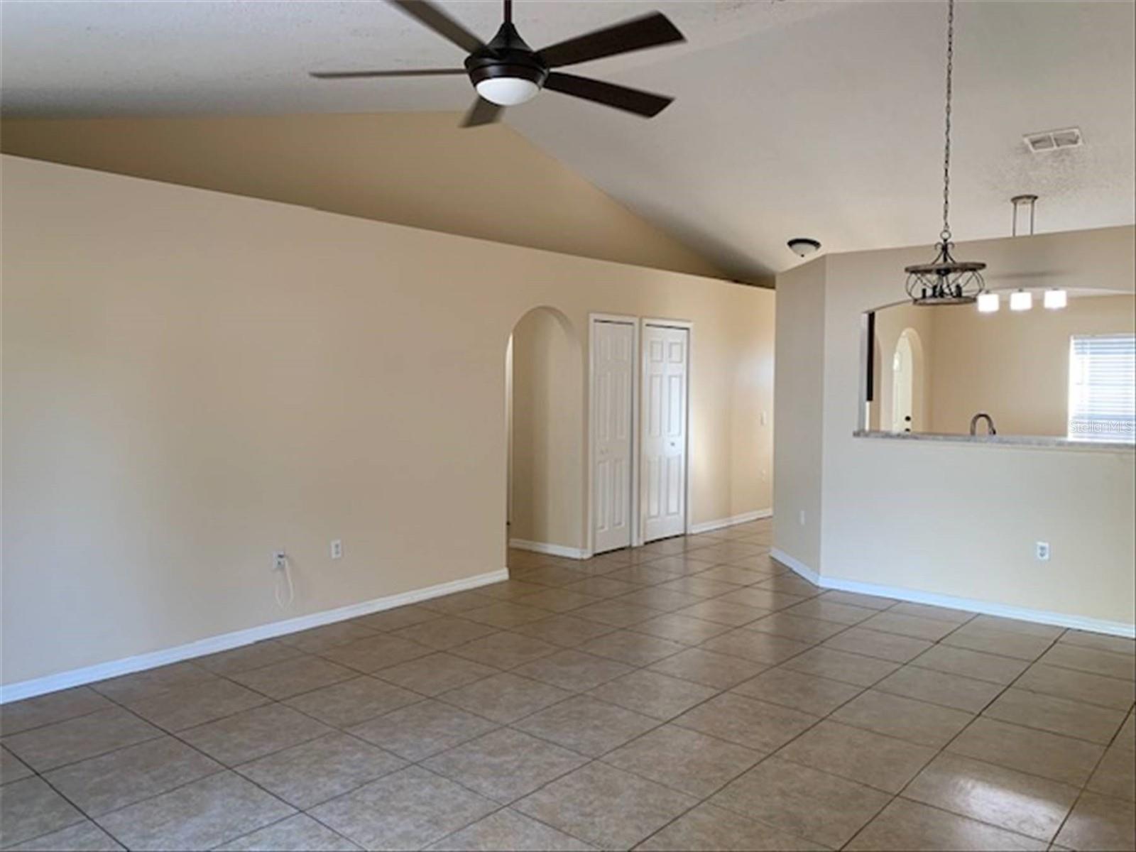 SPRING HILL - Residential