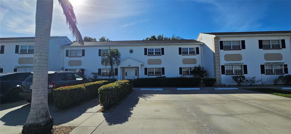 Photo of 1506 Edgewater Circle #2, Fort Myers, FL 33919 (MLS # C7519172)