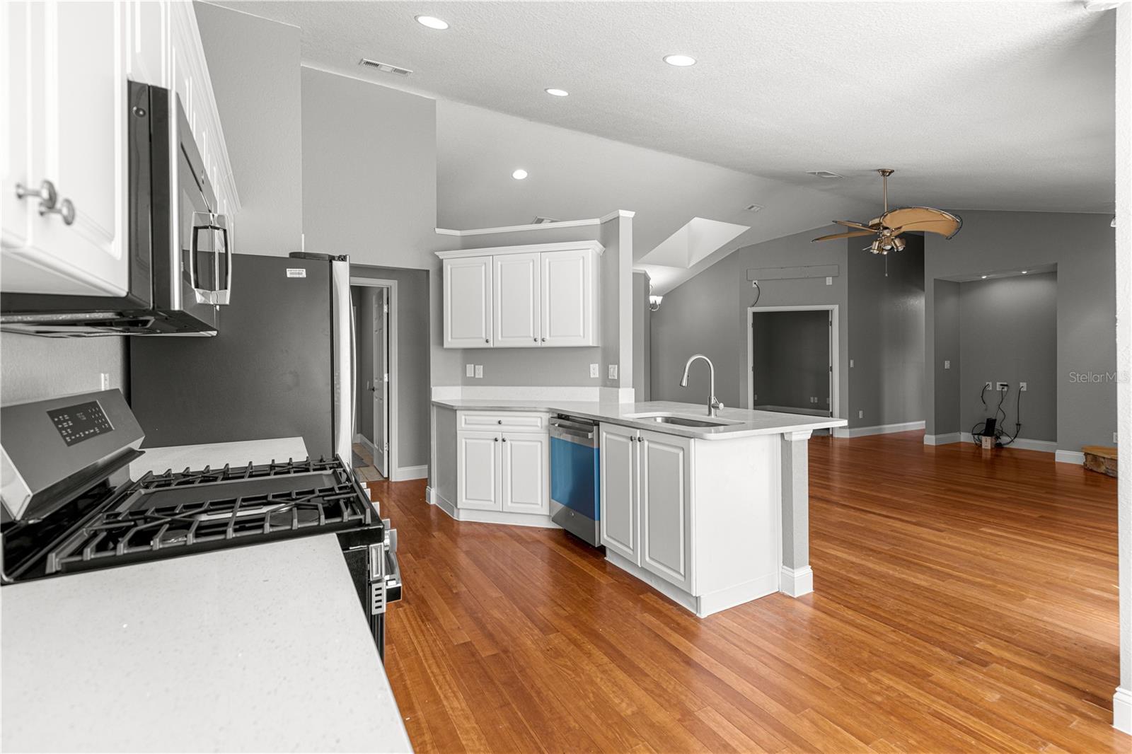 COBBLESTONE PH 01 - Residential