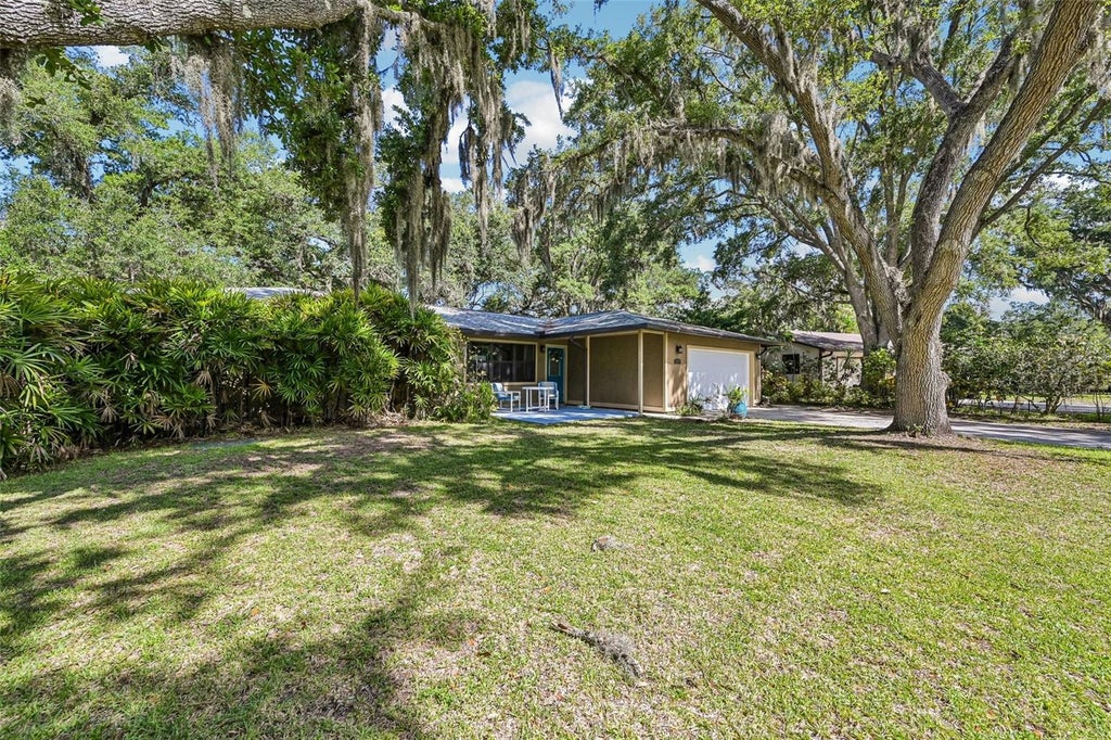 Photo of 3304 Swaan Lane, Sarasota, FL 34235 (MLS # A4696227)
