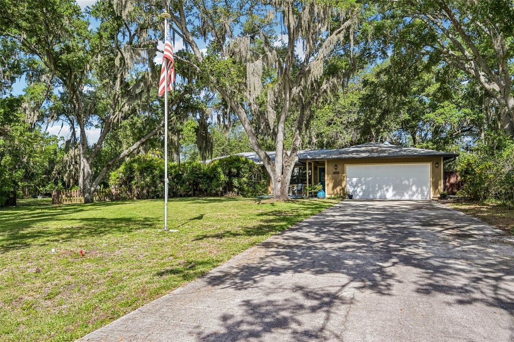 Photo of 3304 Swaan Lane, Sarasota, FL 34235 (MLS # A4696227)