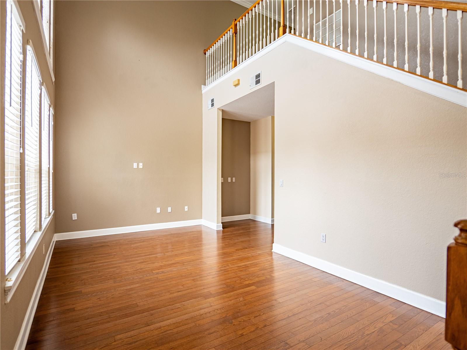 ALEXANDER WOODS TWNHMS - Residential Lease