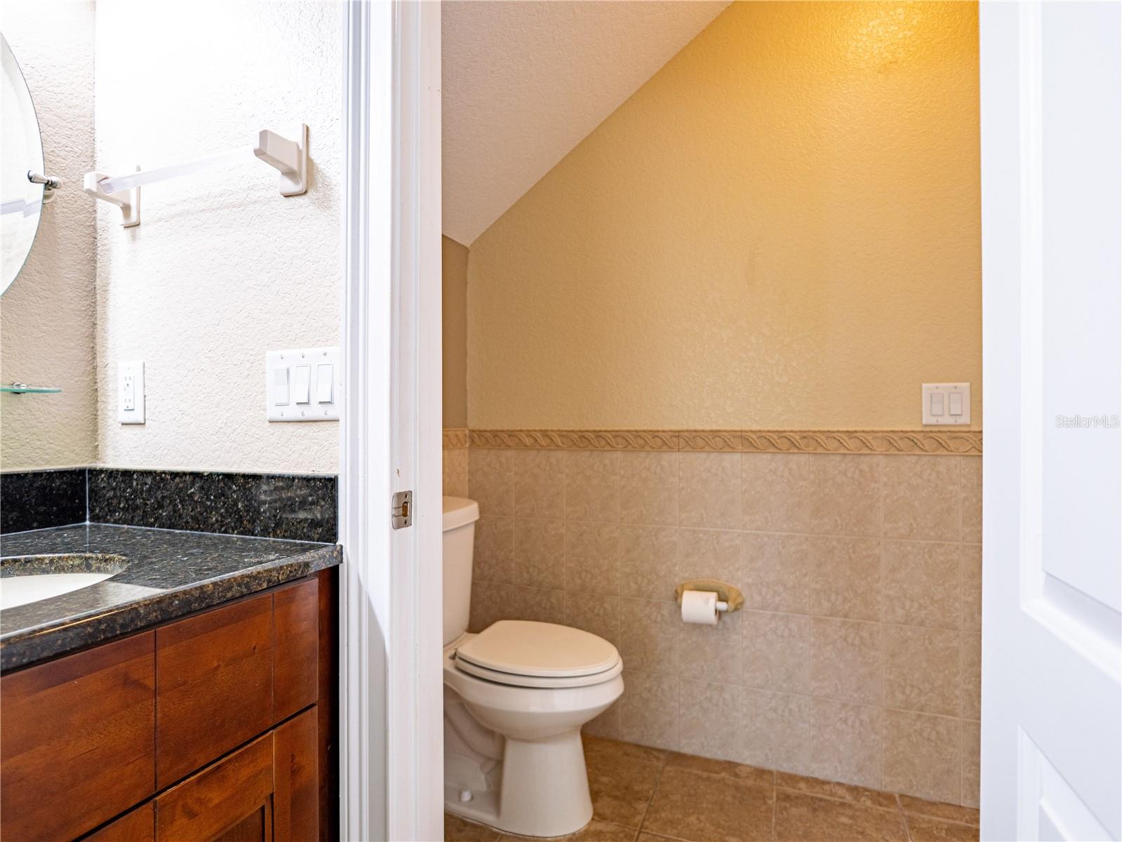 ALEXANDER WOODS TWNHMS - Residential Lease
