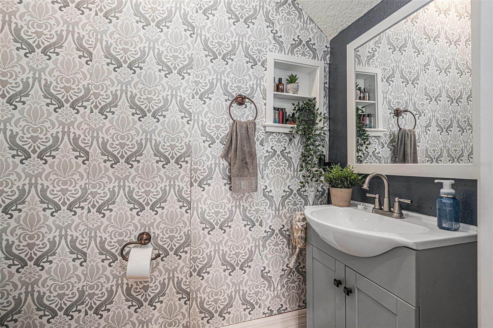 HANSEN MANOR TWNHMS - Residential