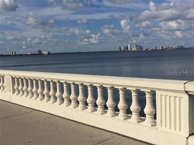 HANSEN MANOR TWNHMS - Residential