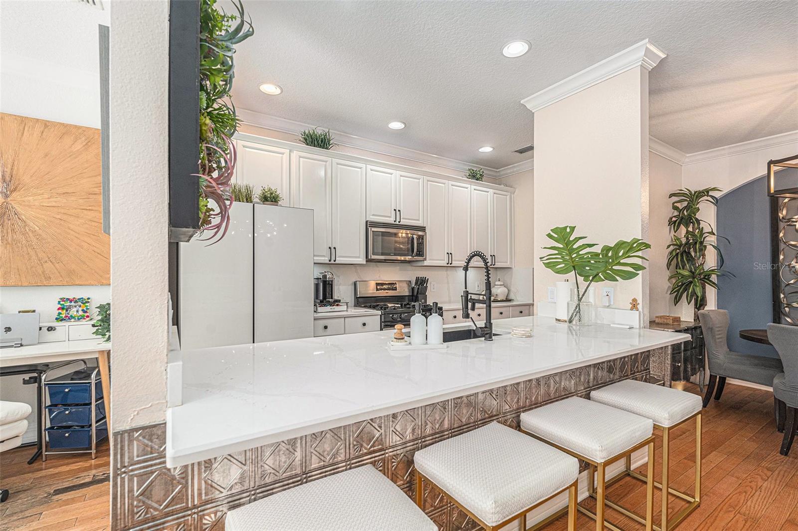 HANSEN MANOR TWNHMS - Residential