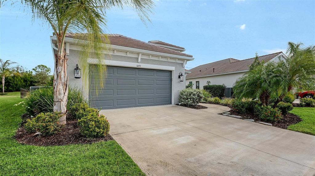 Photo of 10193 Canaveral Circle, Sarasota, FL 34241 (MLS # A4675911)
