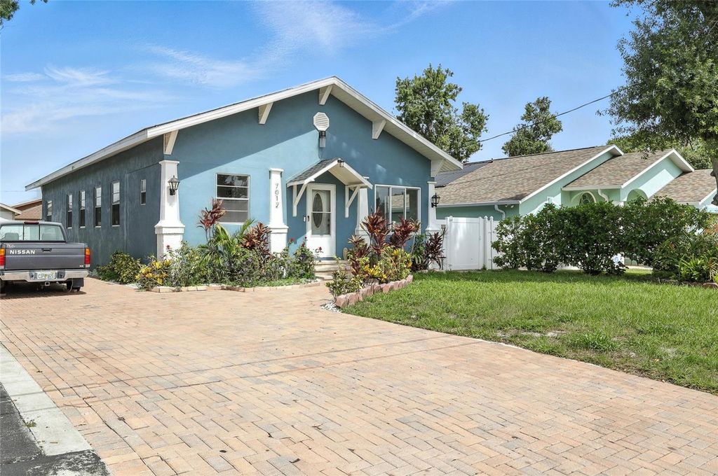 Photo of 7012 N Hubert Avenue, Tampa, FL 33614 (MLS # O6323856)