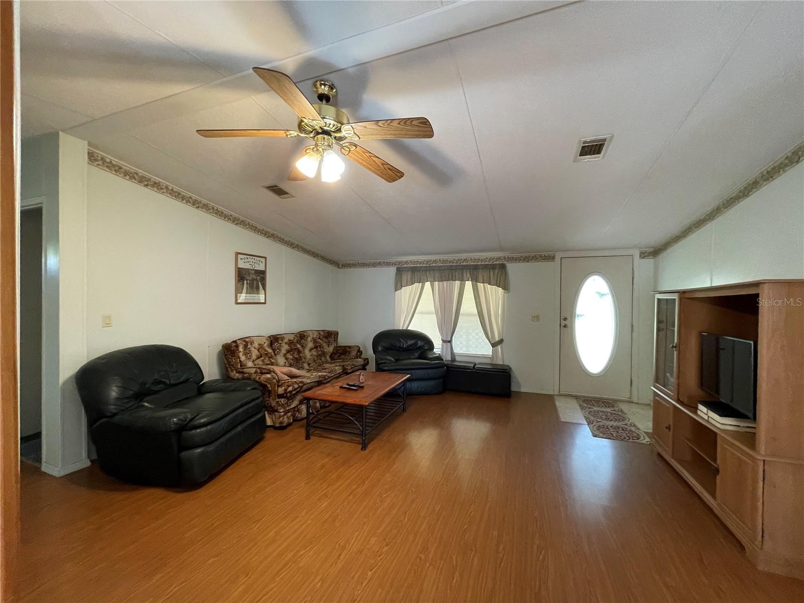 STEEPLECHASE FARMS - Residential