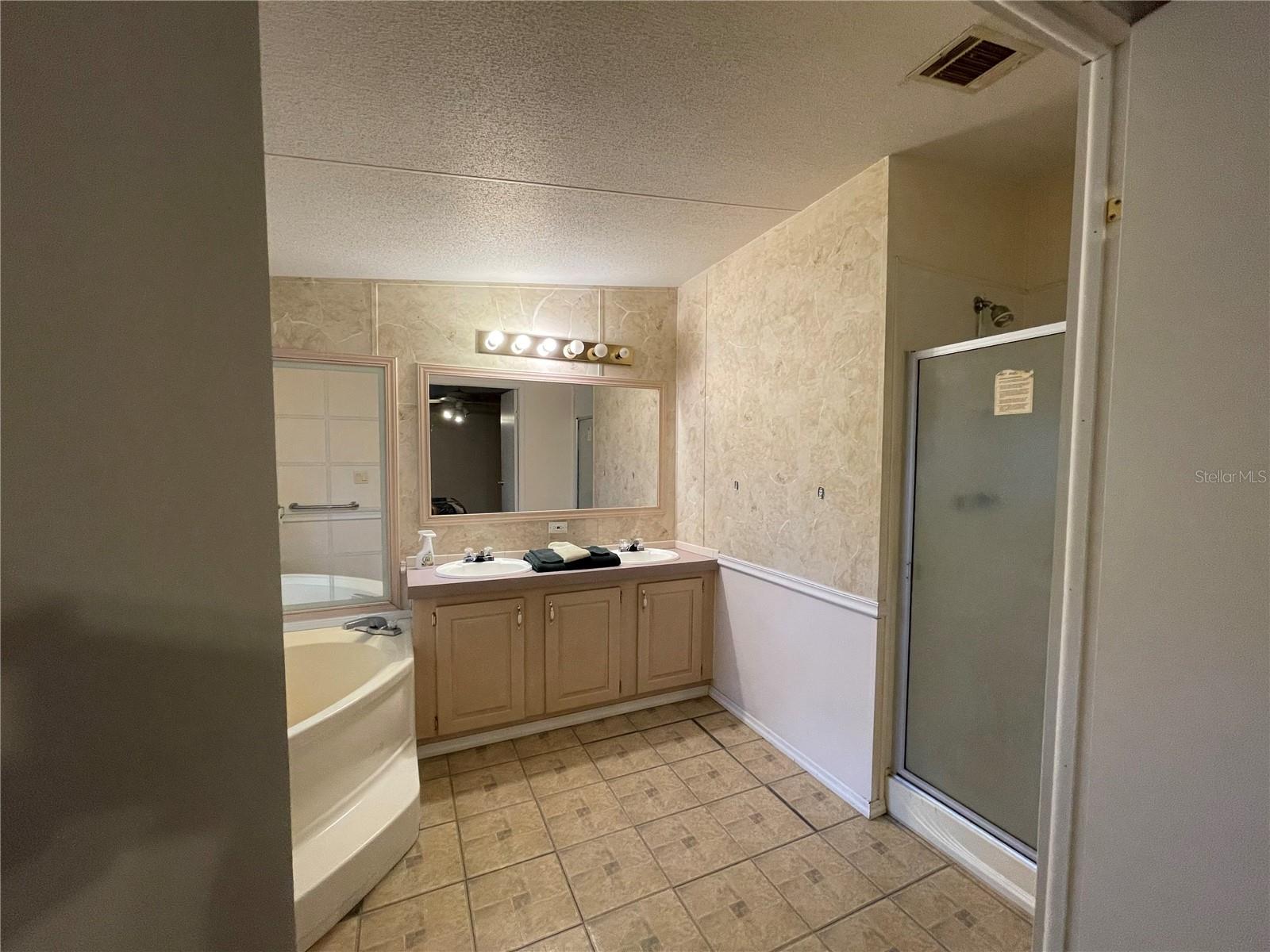 STEEPLECHASE FARMS - Residential