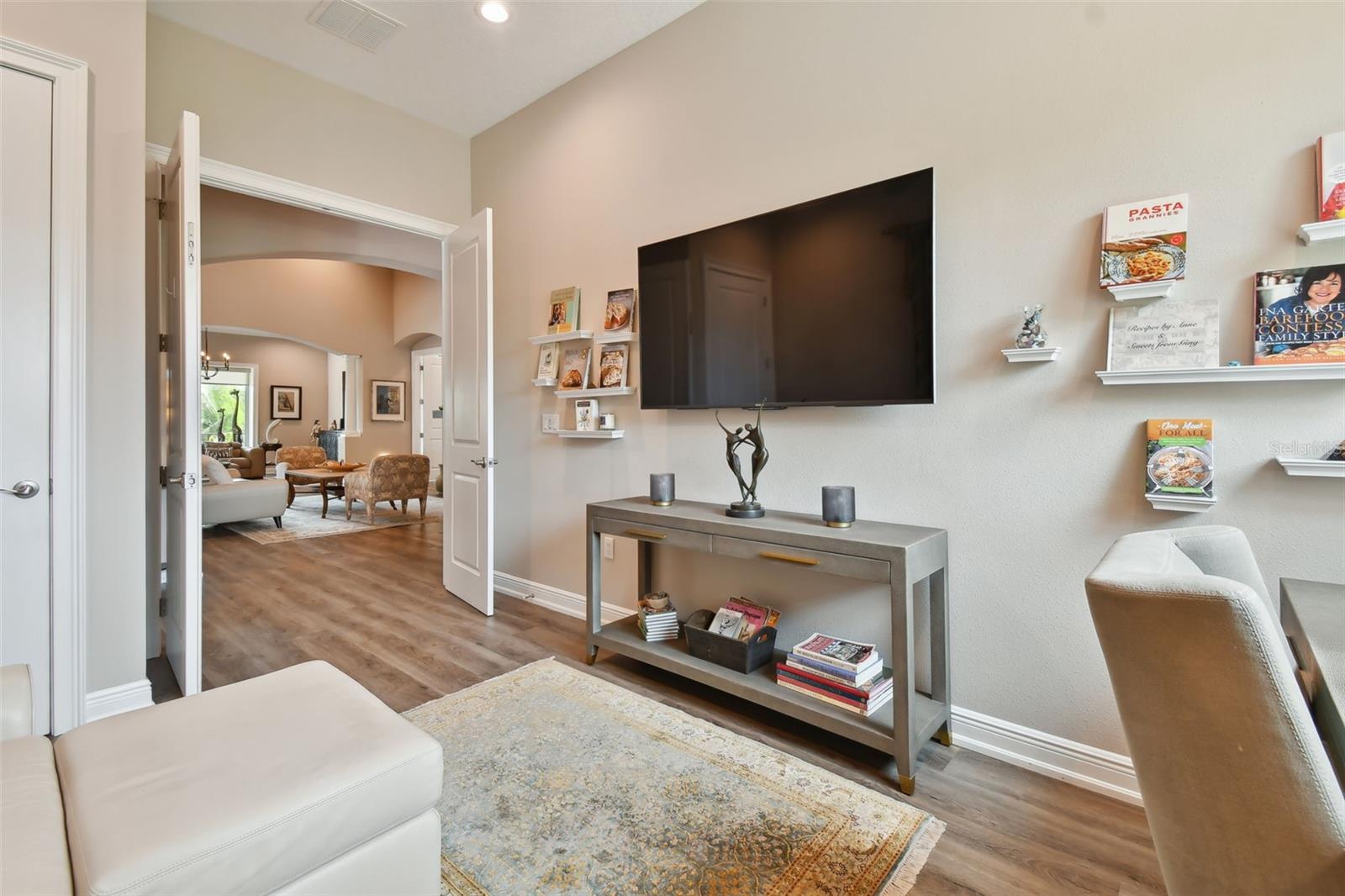 MARINA BAY PH I & II - Residential