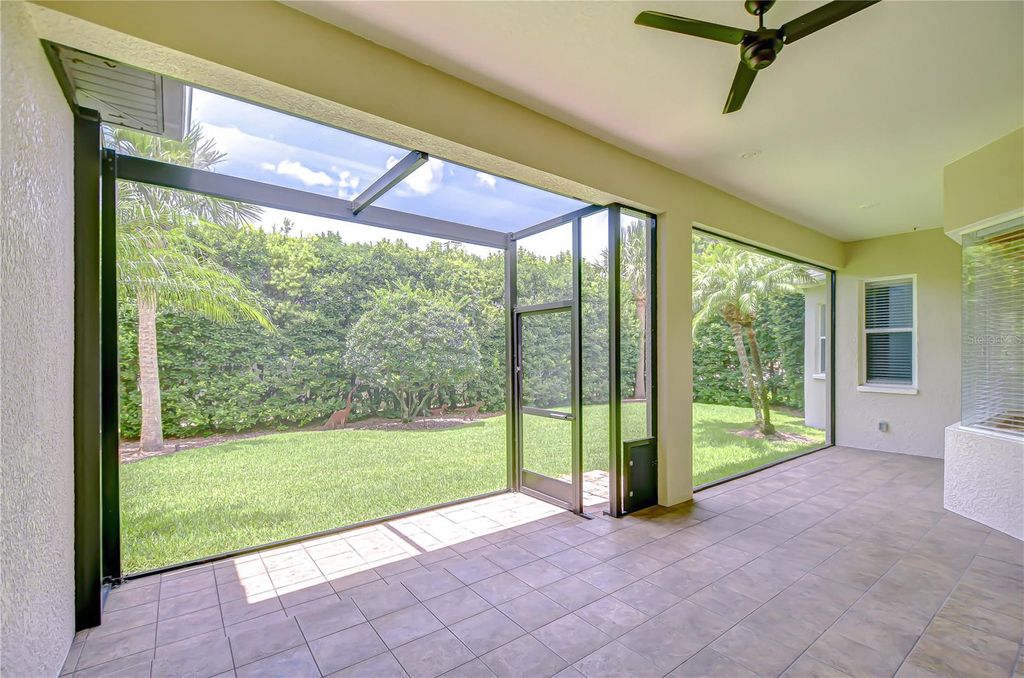 Photo of 1208 Carriage Park Drive, Valrico, FL 33594 (MLS # TB8394928)