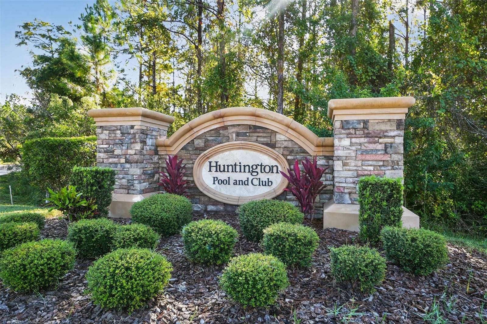 HUNTINGTON GREEN/HUNTERS RDG P - Residential