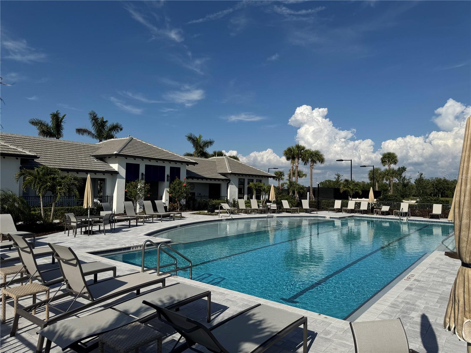 SWEETWATER VILLAS AT LAKEWOOD RANCH - Residential