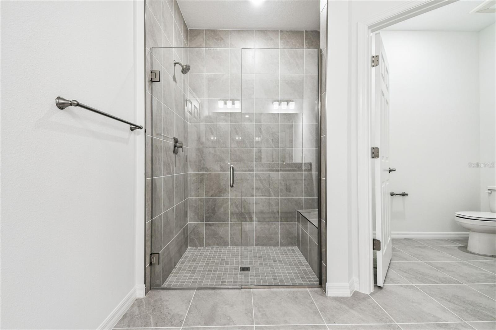 SWEETWATER VILLAS AT LAKEWOOD RANCH - Residential