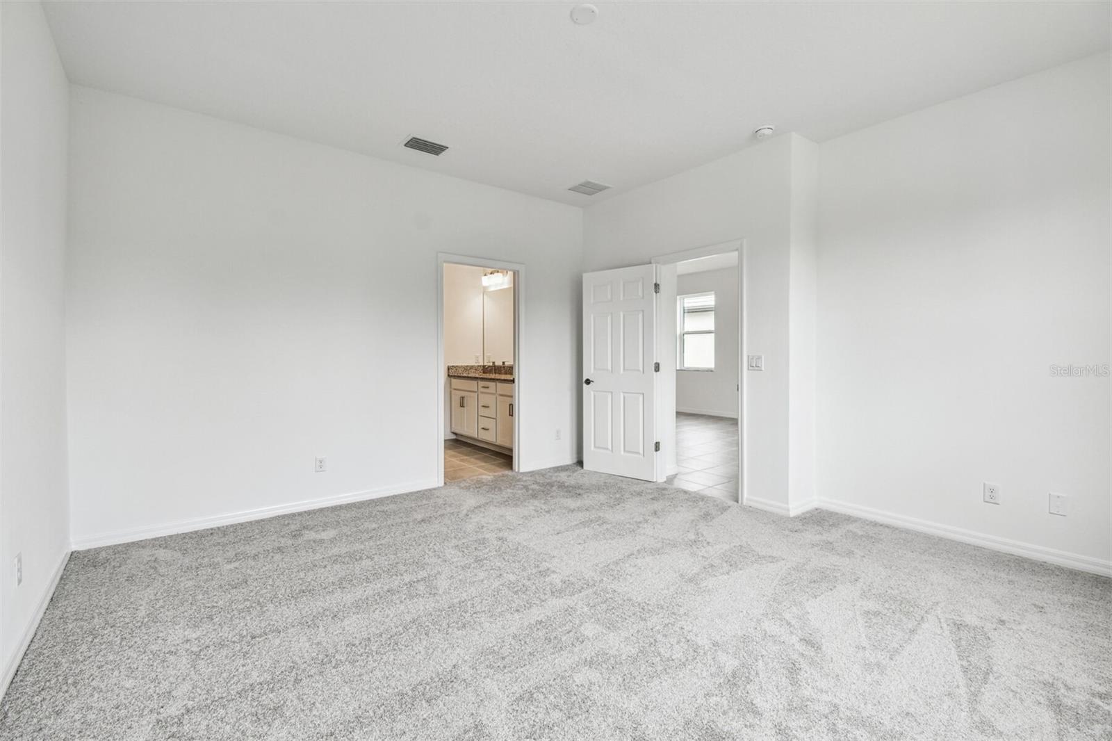 SWEETWATER VILLAS AT LAKEWOOD RANCH - Residential