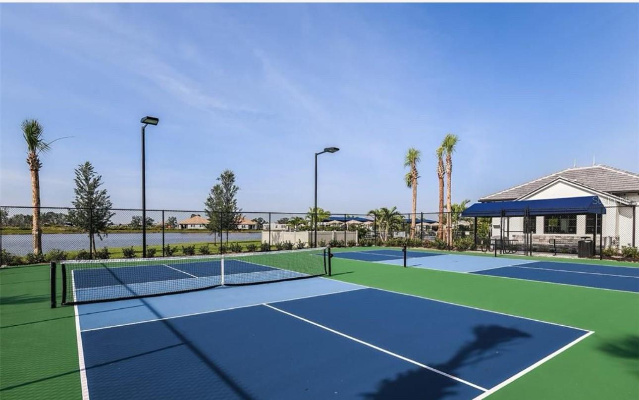 SWEETWATER VILLAS AT LAKEWOOD RANCH - Residential