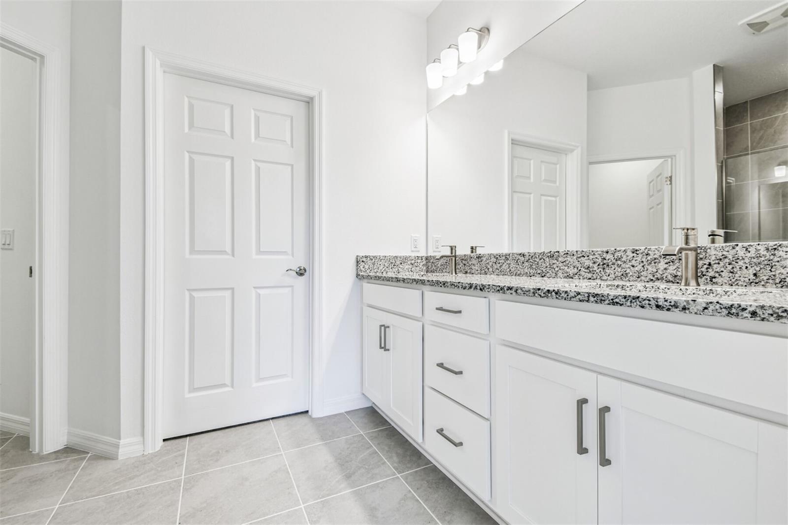 SWEETWATER VILLAS AT LAKEWOOD RANCH - Residential