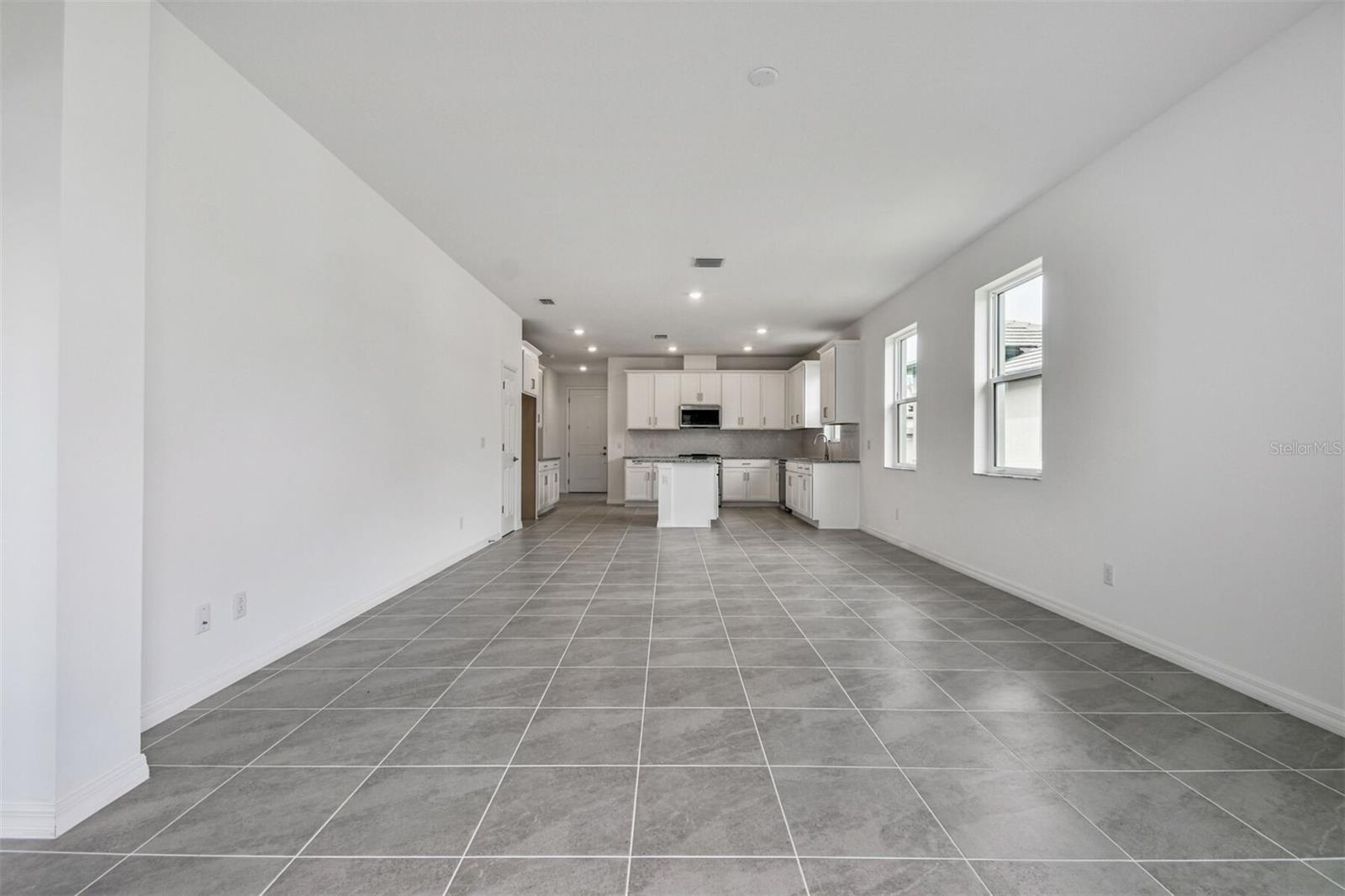 SWEETWATER VILLAS AT LAKEWOOD RANCH - Residential