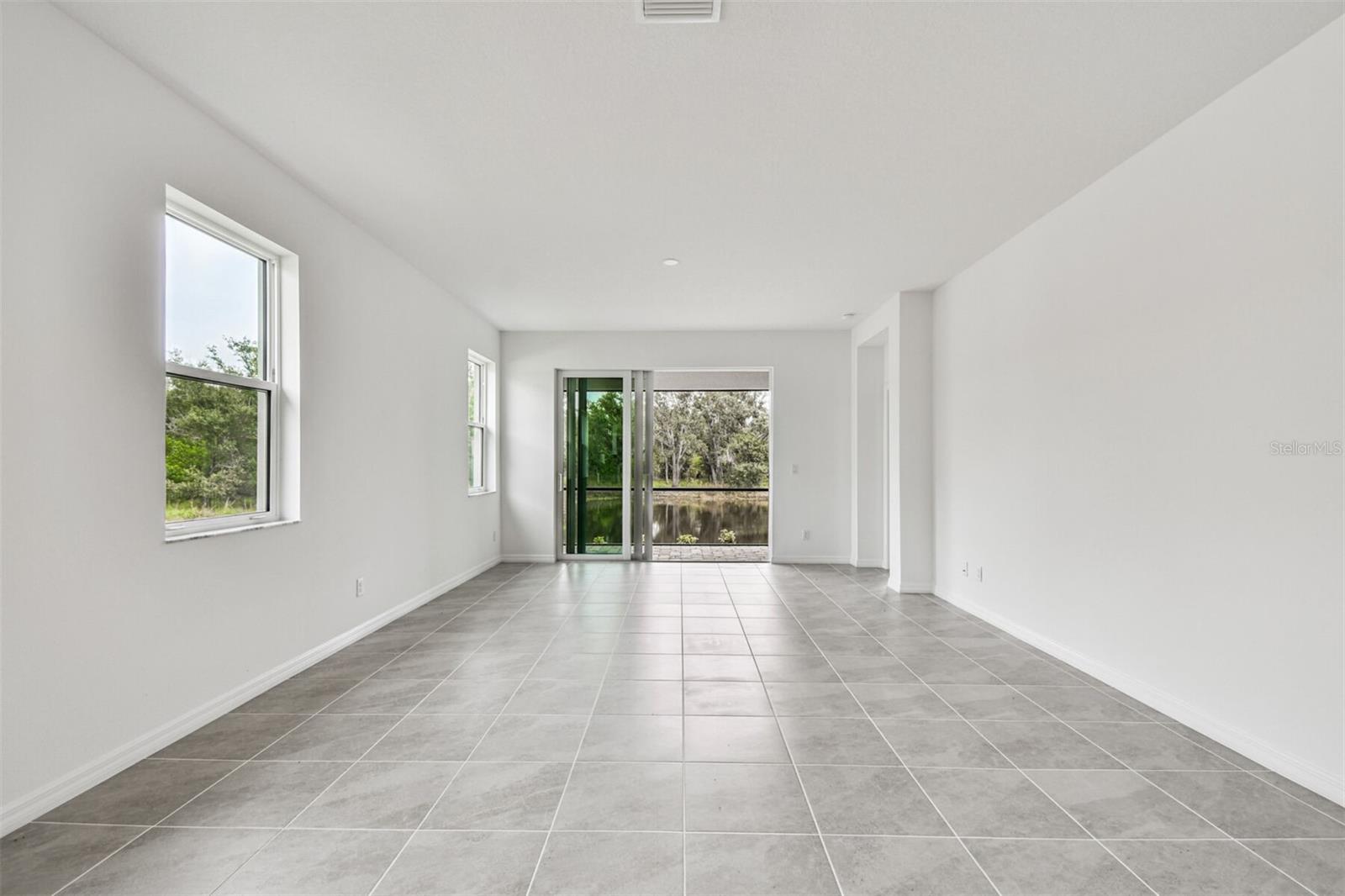 SWEETWATER VILLAS AT LAKEWOOD RANCH - Residential