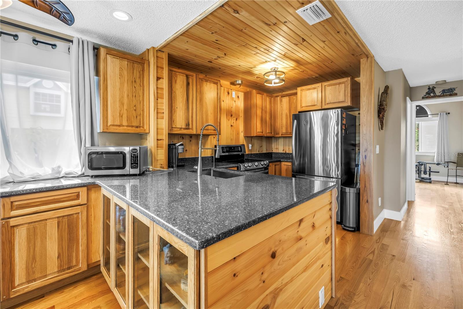 PALMS OF TIERRA - Residential
