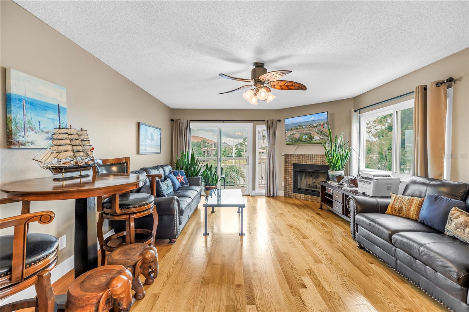 PALMS OF TIERRA - Residential