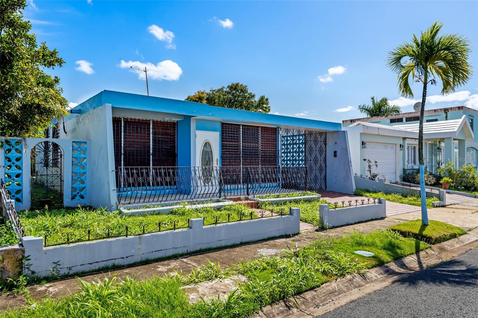 Aw-18 CALLE DOMINGO DELGADO