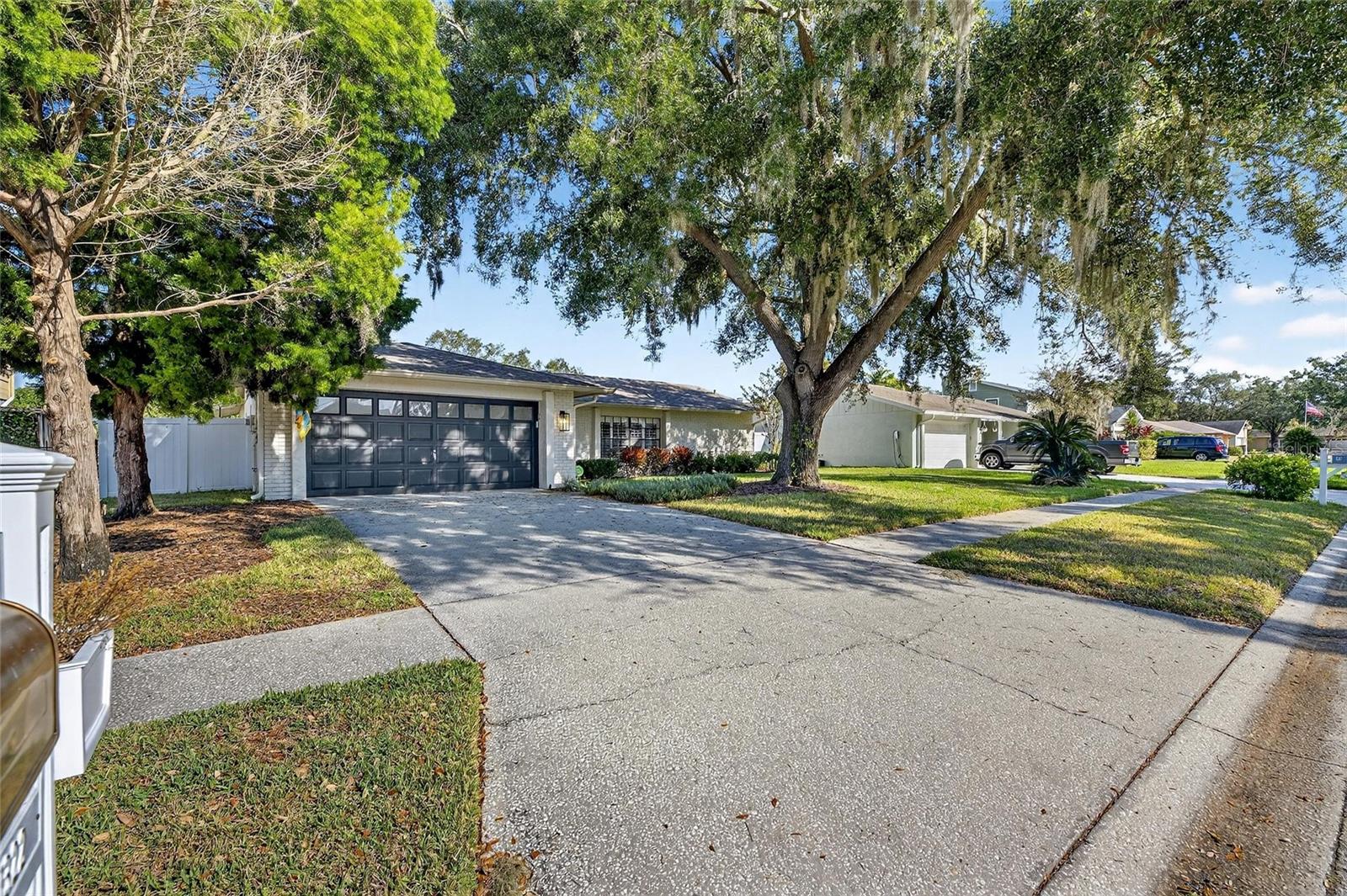 1322 CORNER OAKS DRIVE