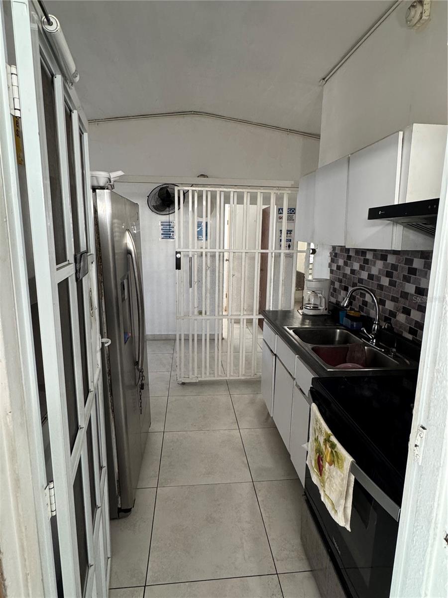 URBANIZACIÓN VILLA PRADES - Commercial Sale