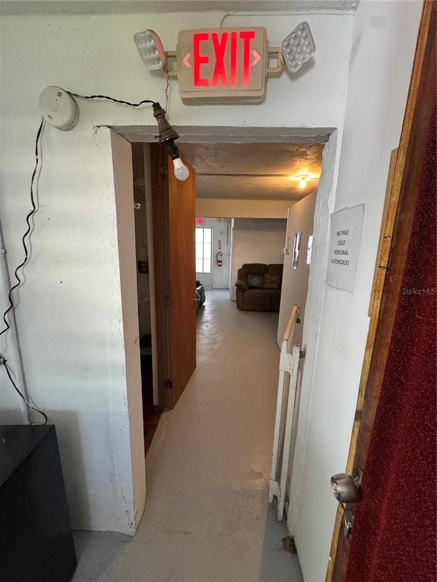 URBANIZACIÓN VILLA PRADES - Commercial Sale