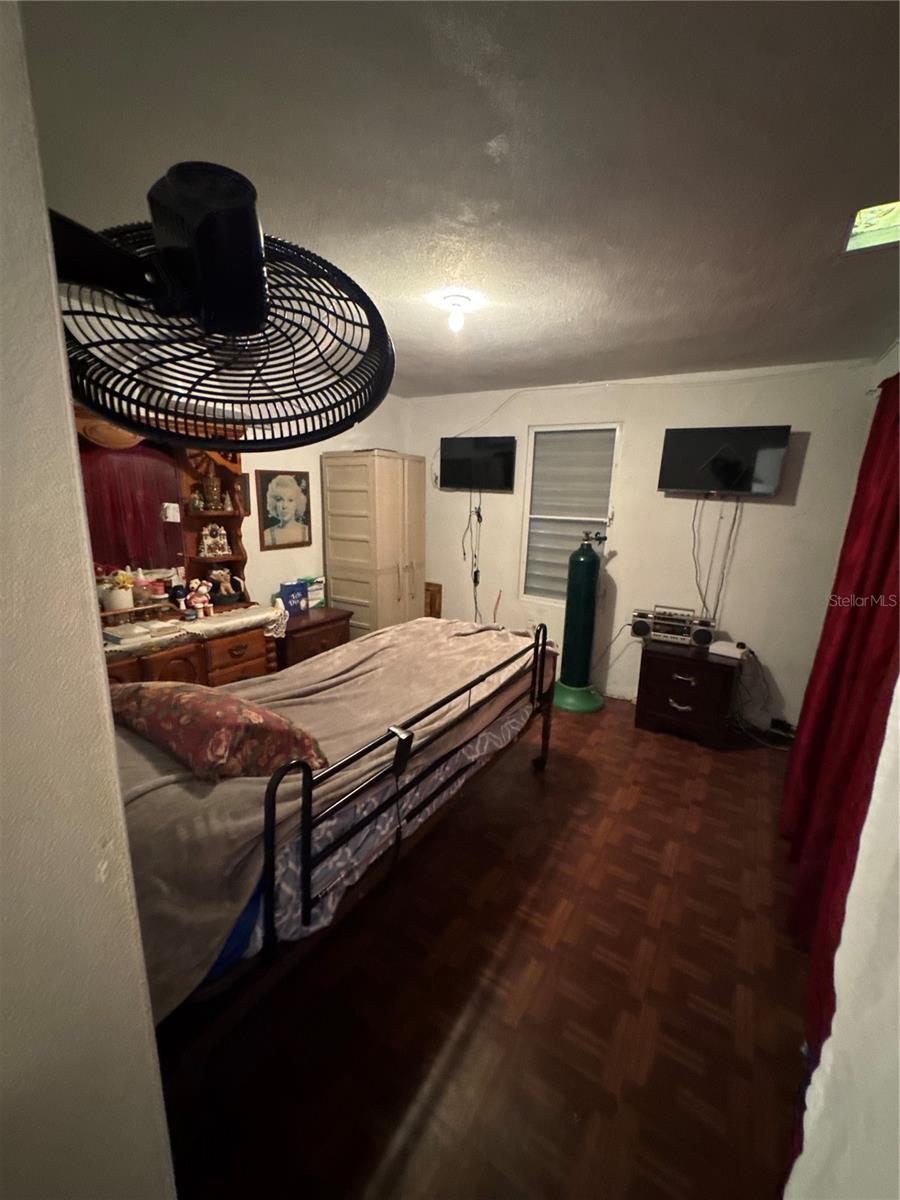 URBANIZACIÓN VILLA PRADES - Commercial Sale