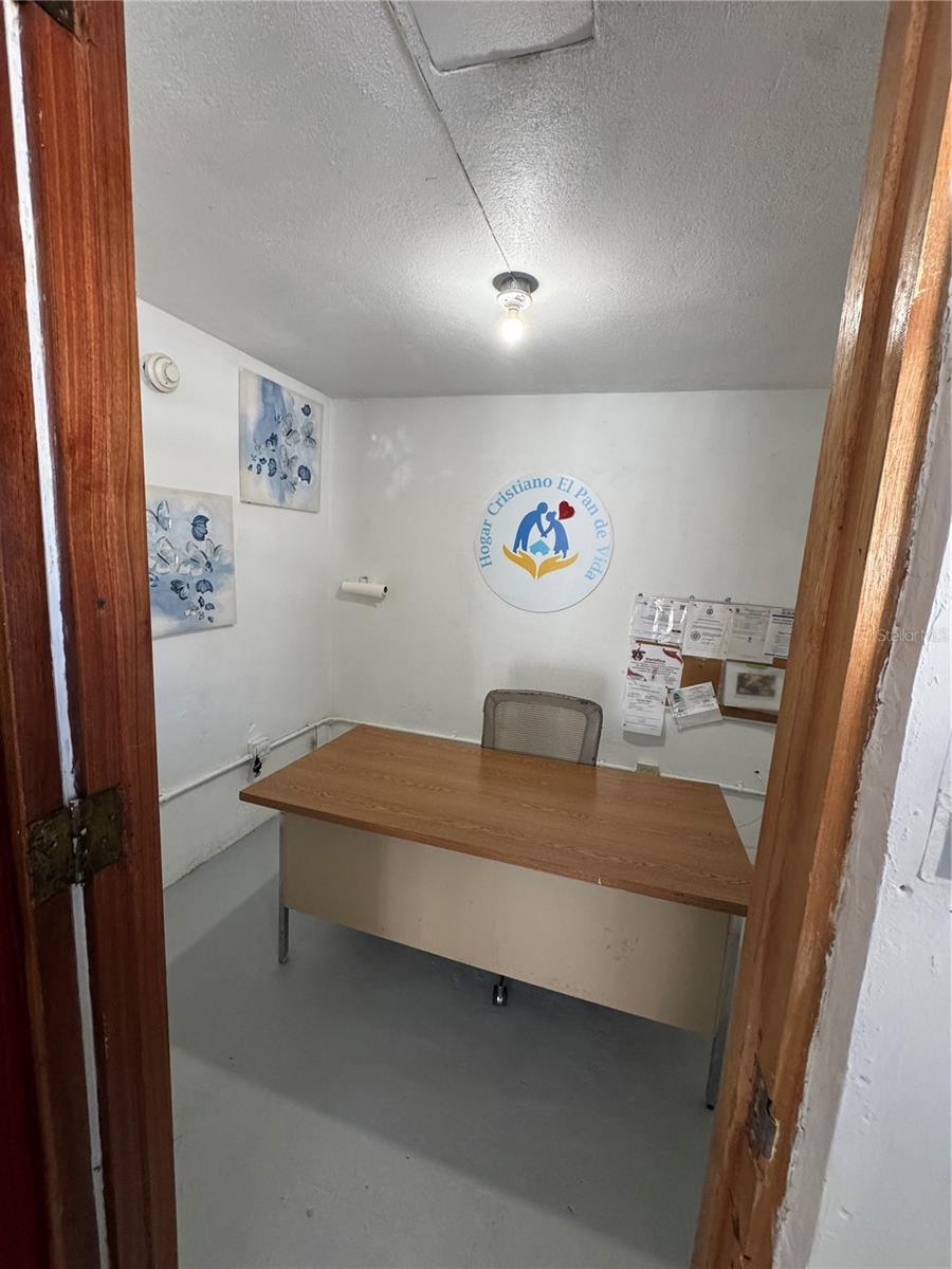 URBANIZACIÓN VILLA PRADES - Commercial Sale