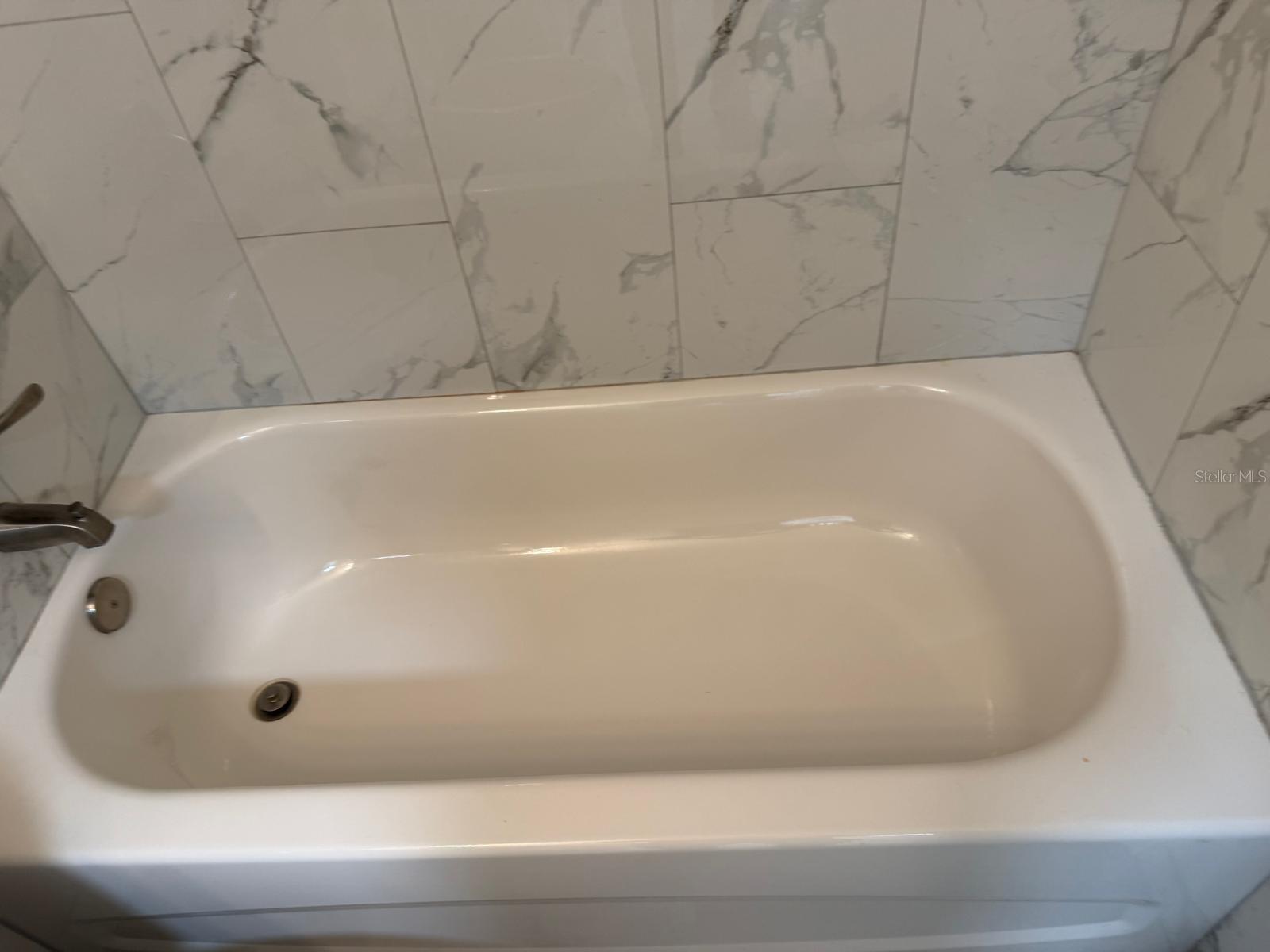 RAINBOW PKL UN #3 - Residential Lease