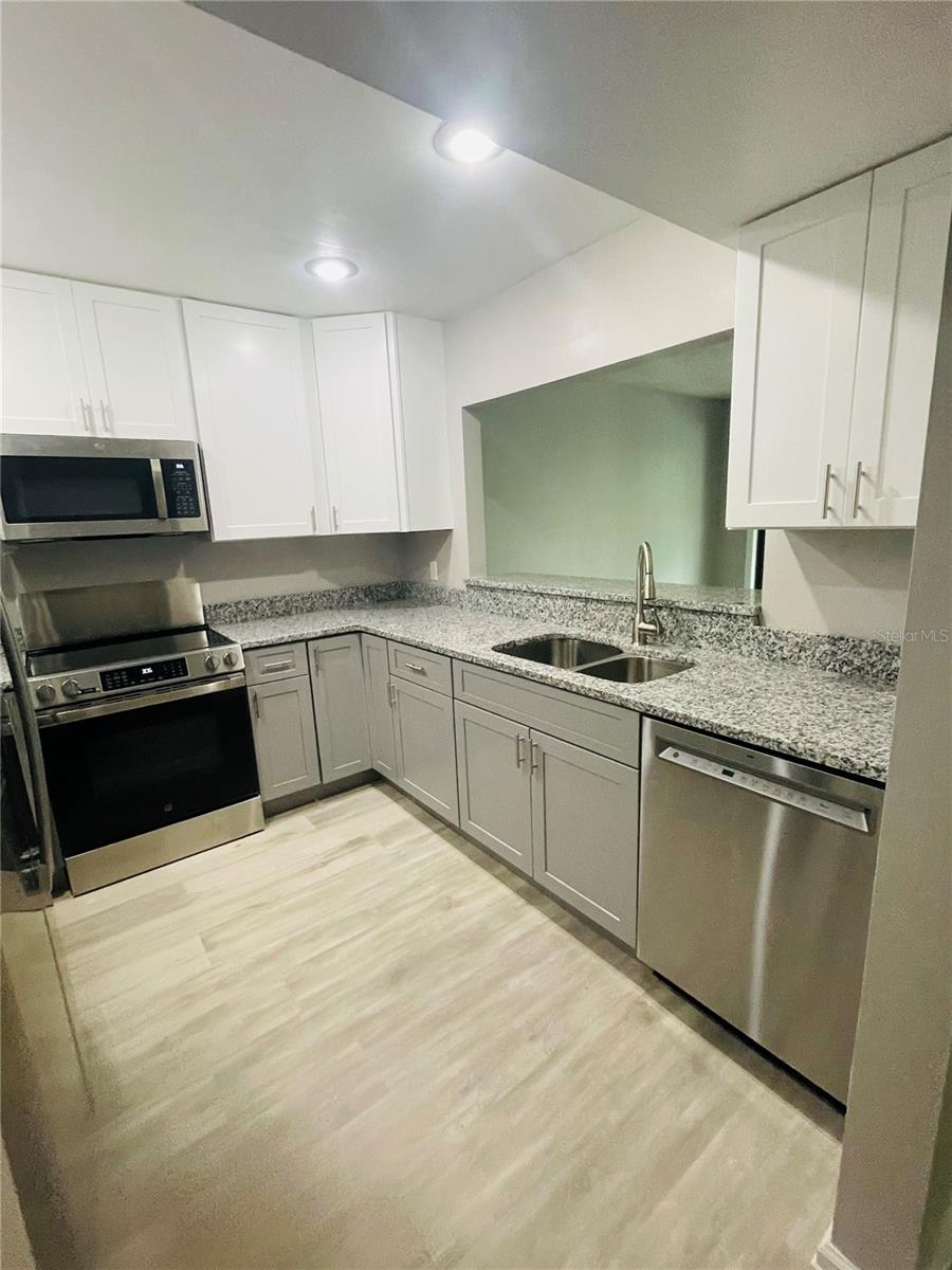 WEKIVA FAIRWAY TWNHMS - Residential