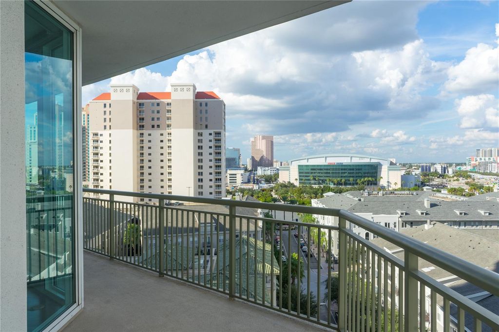 Photo of 450 Knights Run Avenue #1001, Tampa, FL 33602 (MLS # J988677)