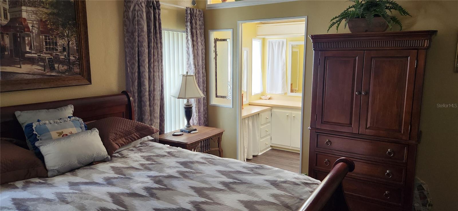 OAKS ROYAL - Residential