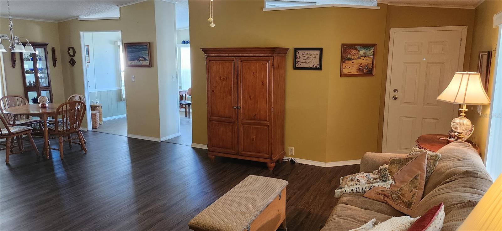 OAKS ROYAL - Residential